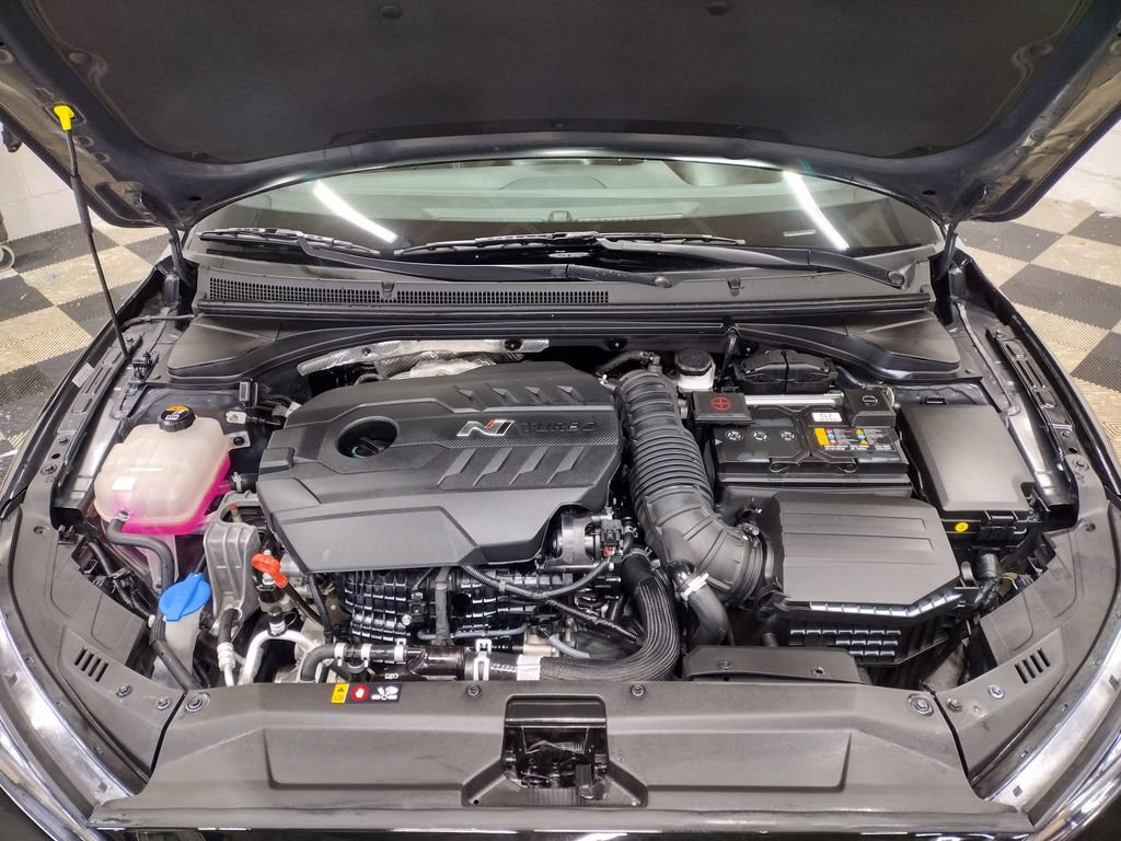 Certified 2022 Hyundai Veloster N Base image 8