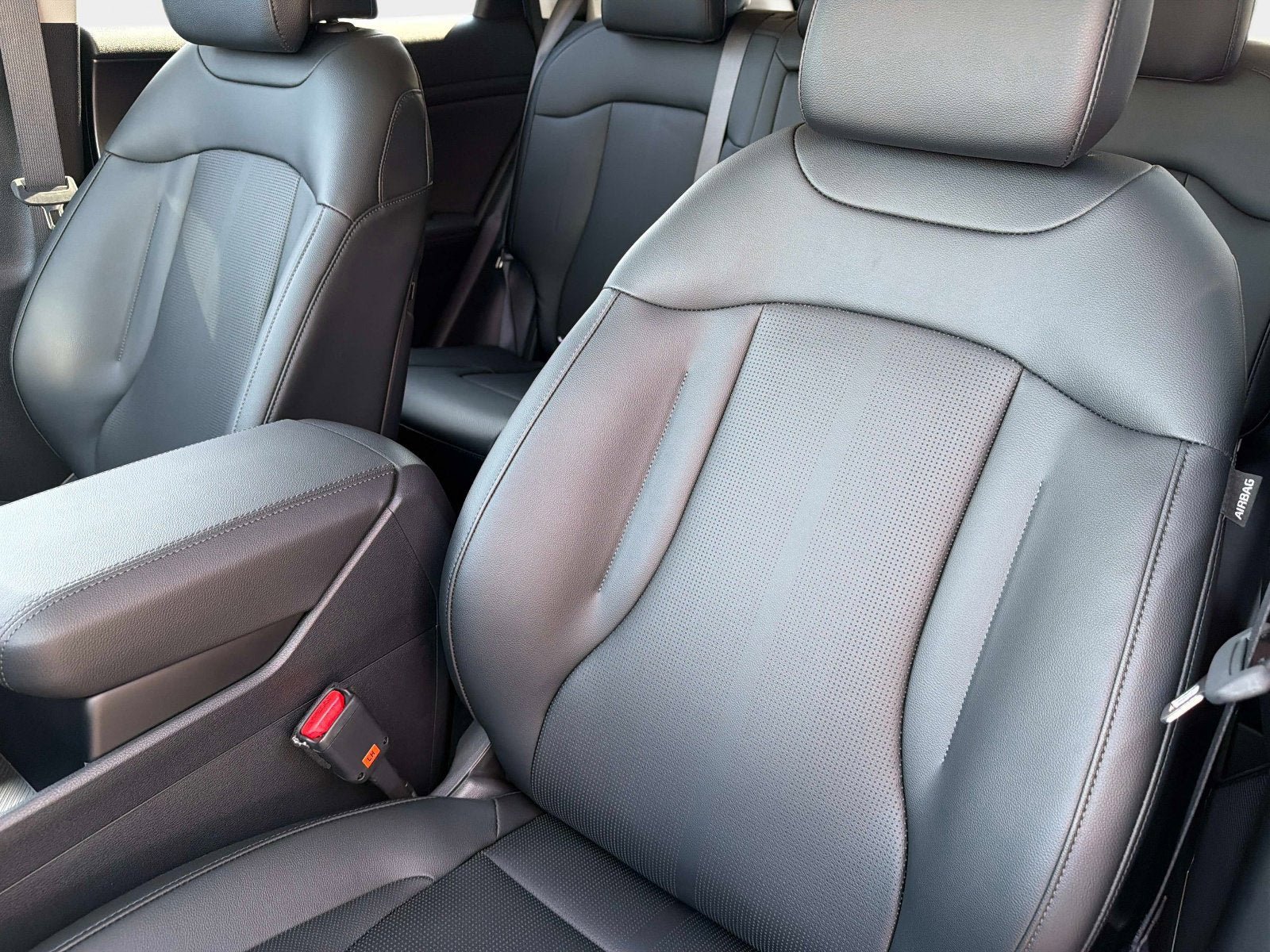 New 2026 Kia Sportage EX FWD image 17