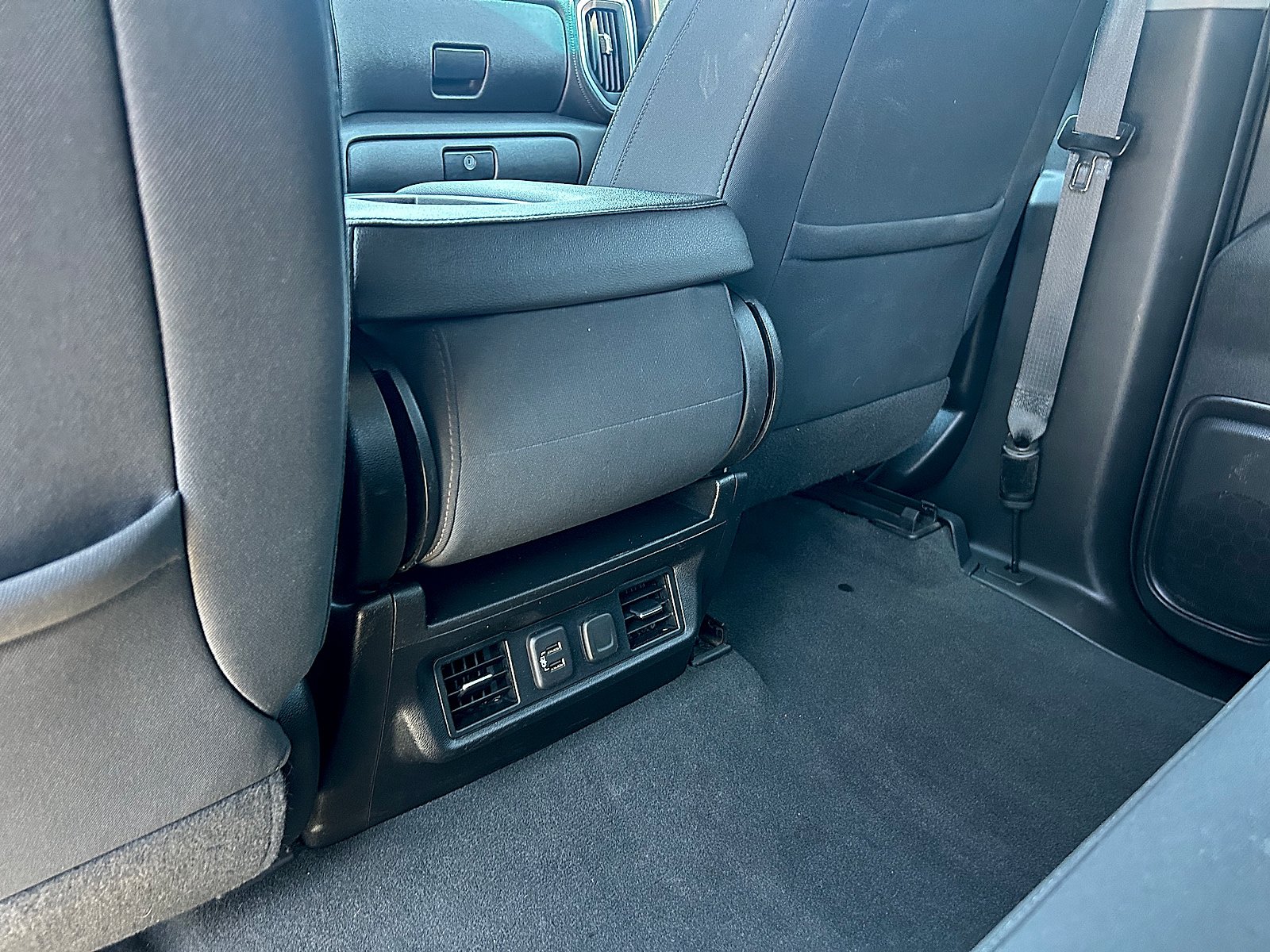 Used 2021 Chevrolet Silverado 1500 LT AWD/4WD image 21