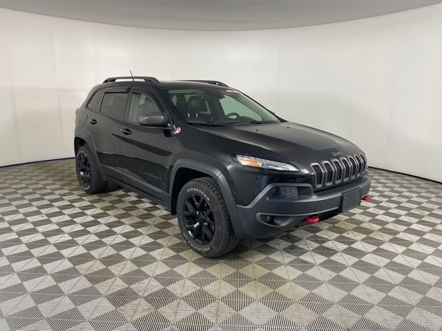 Used 2015 Jeep Cherokee Trailhawk w/ Comfort/Convenience Group AWD/4WD image 17