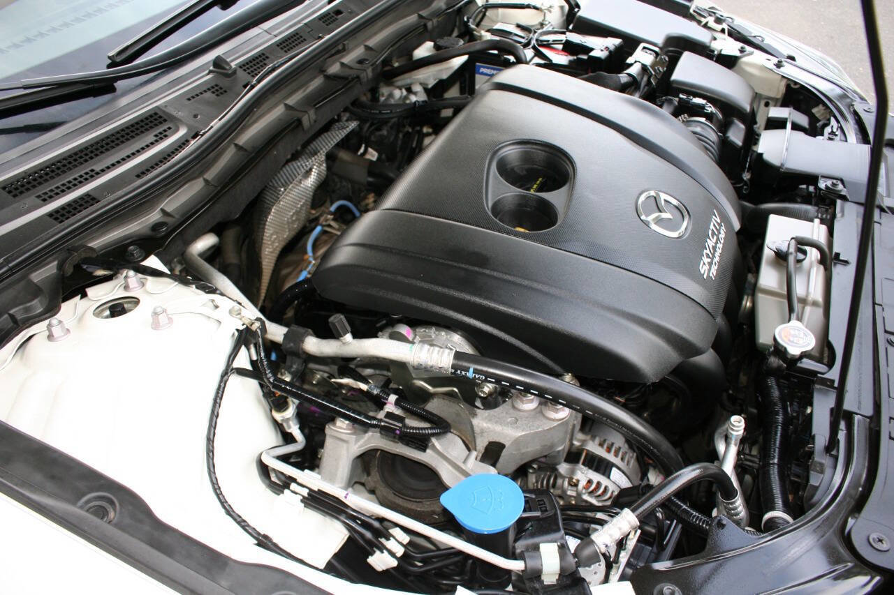 Used 2018 MAZDA MAZDA3 Touring image 24