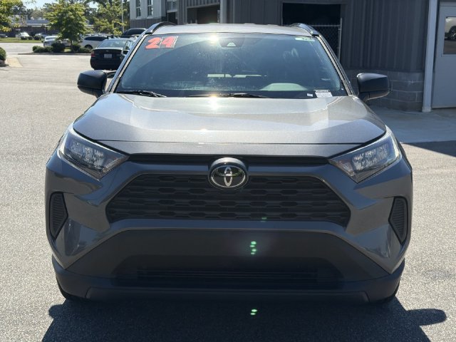 Used 2021 Toyota RAV4 LE FWD image 16