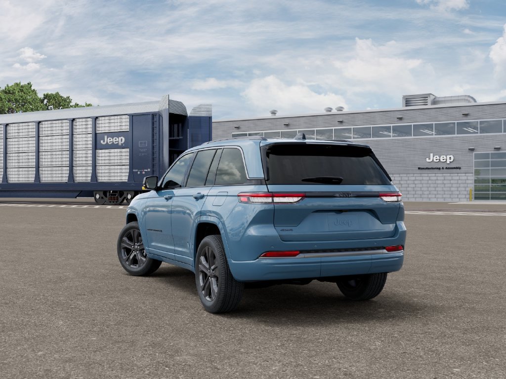 New 2027 Jeep Grand Cherokee Limited AWD/4WD image 3