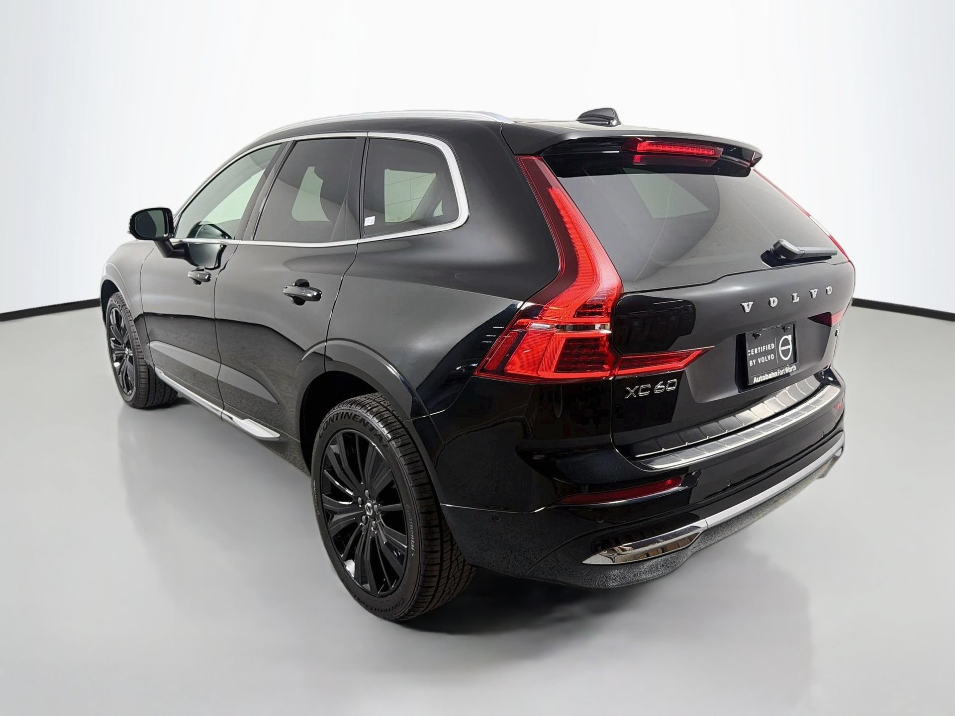 Certified 2023 Volvo XC60 B5 Plus w/ Protection Package Premier FWD image 8
