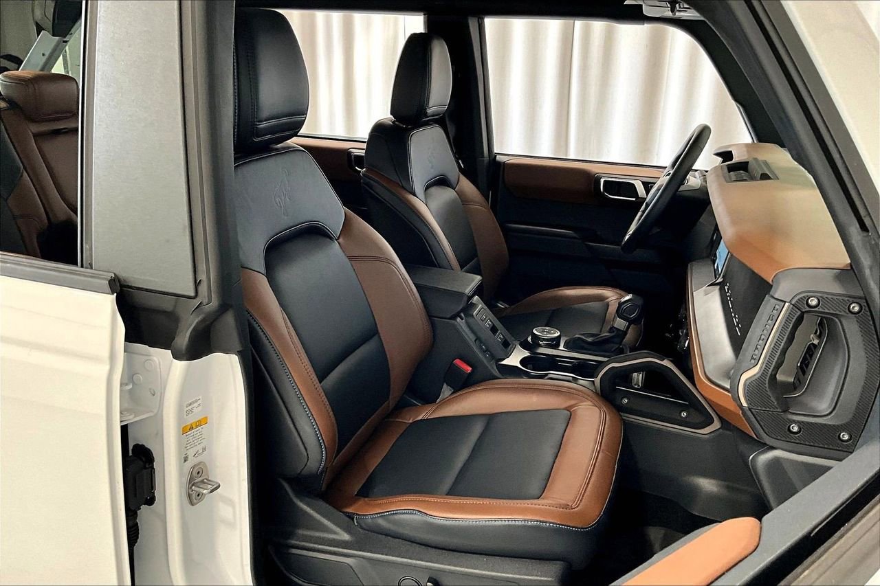 Used 2024 Ford Bronco Outer Banks image 16
