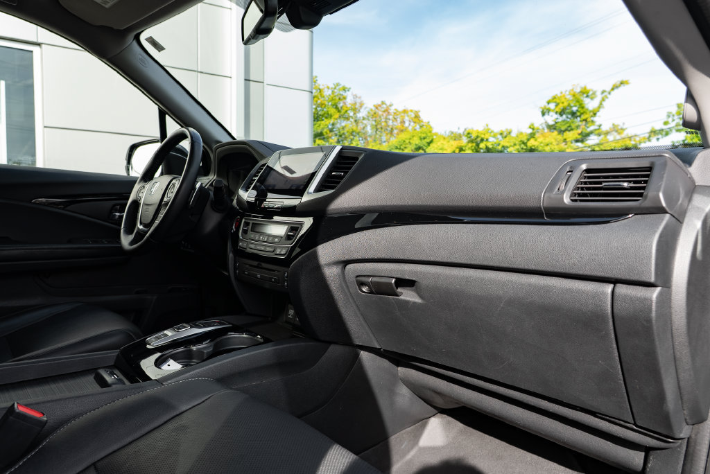 Used 2016 Honda Pilot Elite image 32