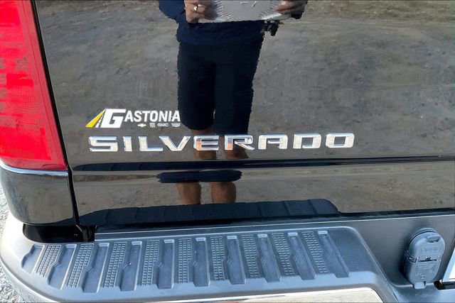 Used 2025 Chevrolet Silverado 2500 LT w/ Leather Package image 22