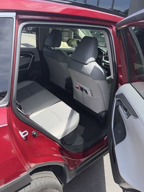 Used 2020 Toyota RAV4 Limited image 7