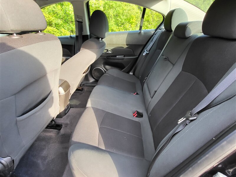 Used 2011 Chevrolet Cruze Eco FWD image 18