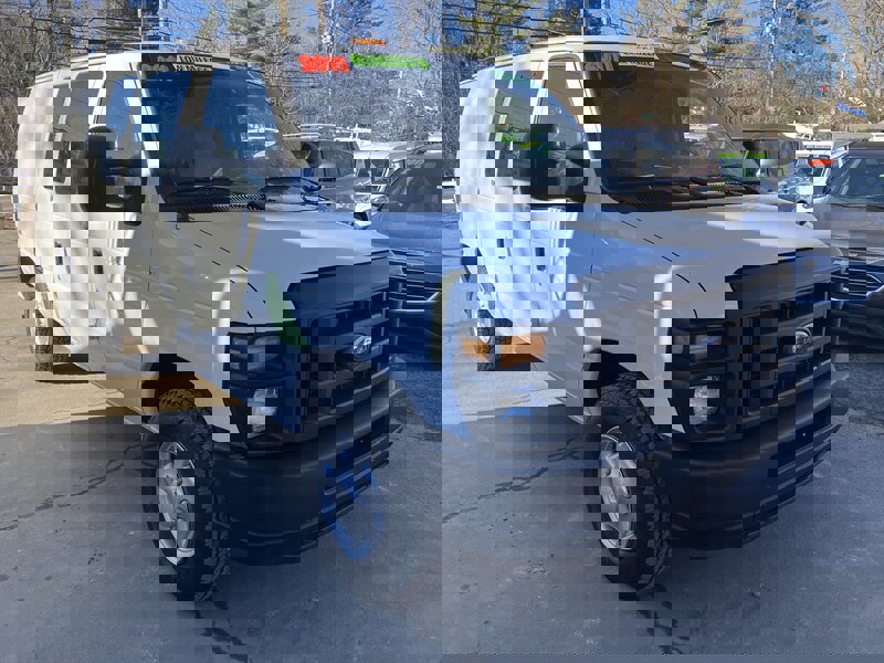 Used 2011 Ford E-250 and Econoline 250 image 5