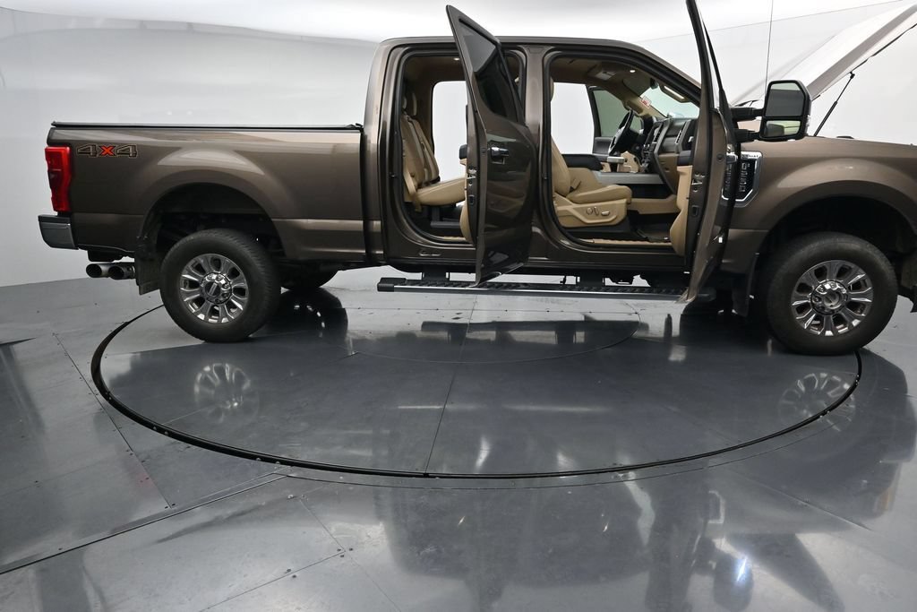 Used 2017 Ford F250 Lariat w/ Chrome Package AWD/4WD image 27