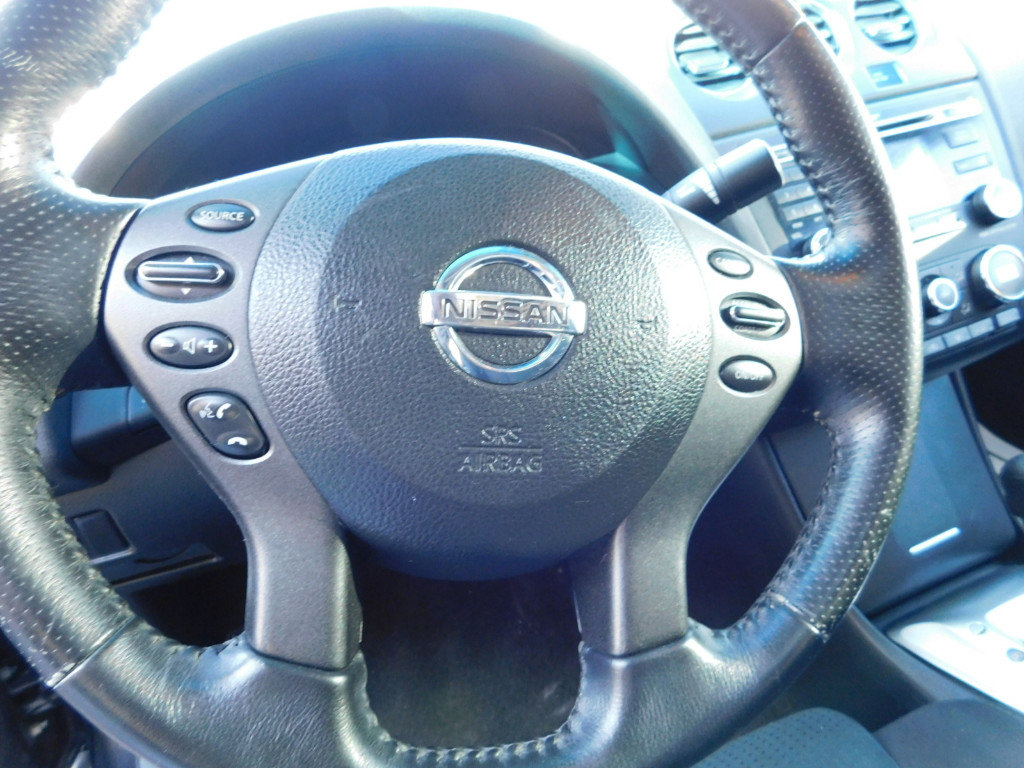 Used 2010 Nissan Altima 2.5 S w/ Premium Pkg FWD image 12