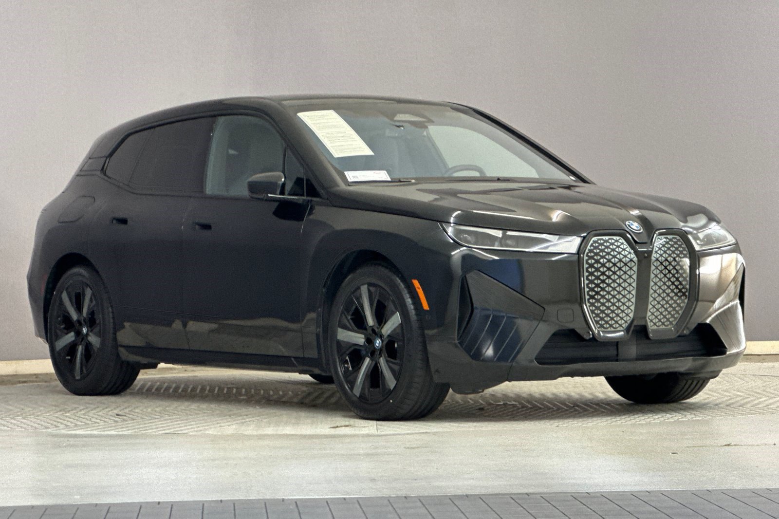 Certified 2023 BMW iX xDrive50 w/ Premium Package image 6