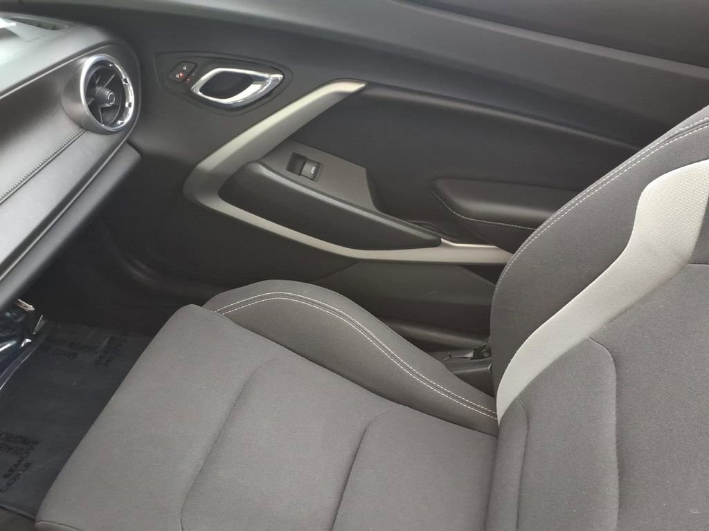 Used 2017 Chevrolet Camaro SS image 25