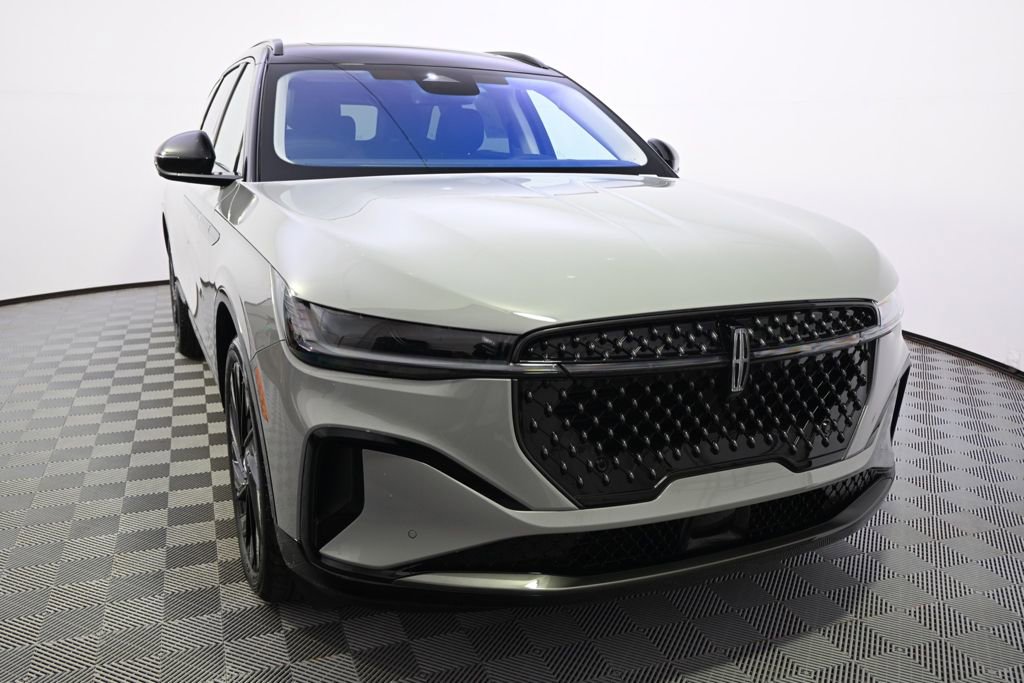 New 2026 Lincoln Nautilus Reserve image 9