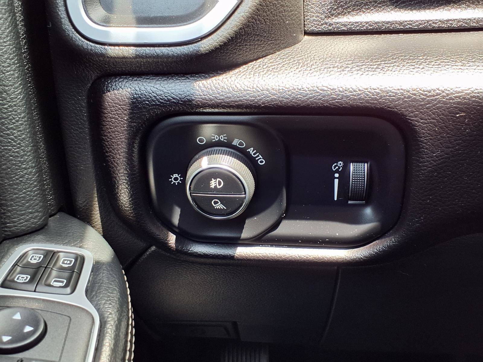 Used 2024 RAM 3500 Big Horn AWD/4WD image 12