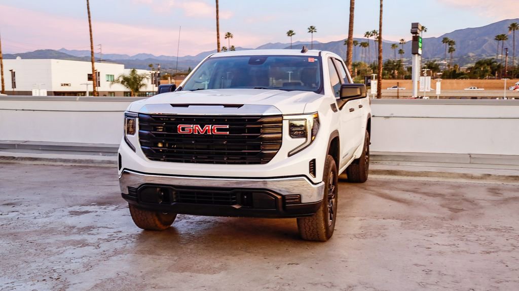 Used 2024 GMC Sierra 1500 Pro w/ Pro Value Package image 4