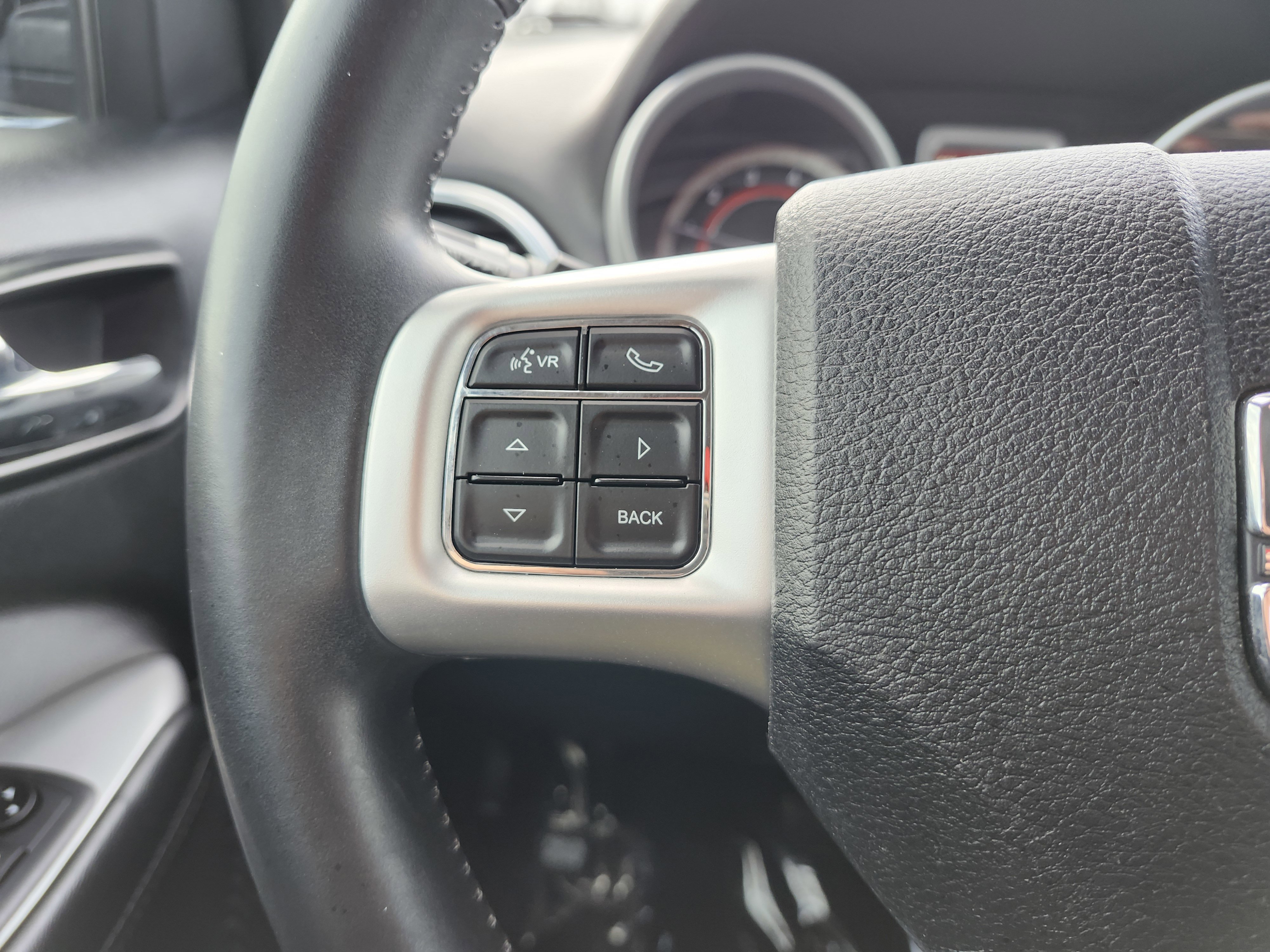 Used 2018 Dodge Journey SE w/ Popular Equipment Group image 31