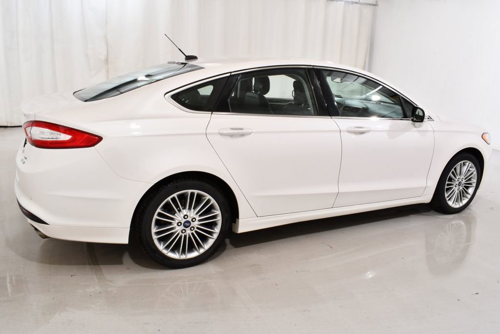 Used 2014 Ford Fusion SE w/ Equipment Group 202A FWD image 11