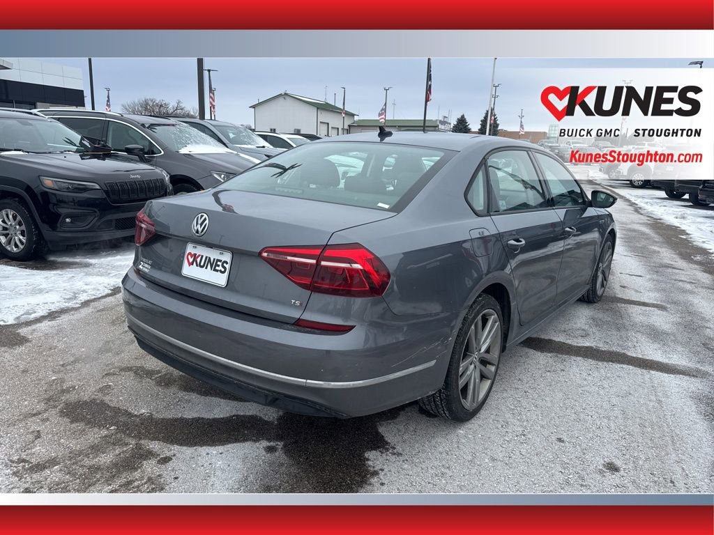 Used 2018 Volkswagen Passat 2.0T S image 10