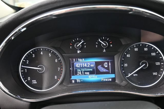 Used 2021 Buick Encore Preferred w/ Safety Package II AWD/4WD image 5