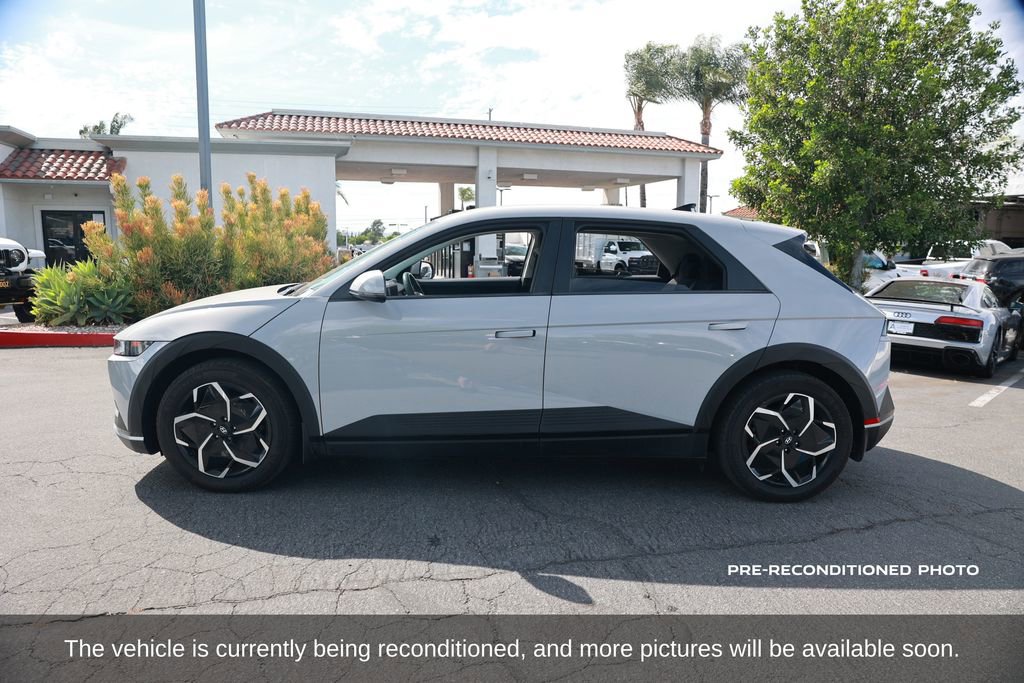 Used 2024 Hyundai Ioniq 5 SE image 2