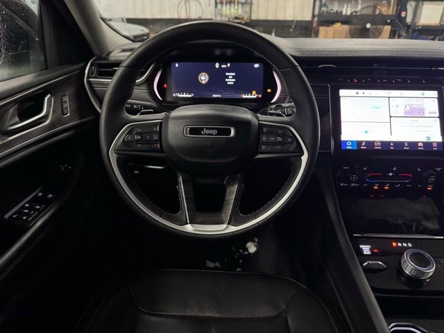 Used 2023 Jeep Grand Cherokee L Limited image 29