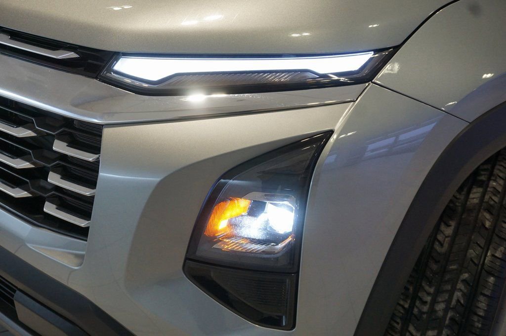 Certified 2025 Chevrolet Equinox LT image 30