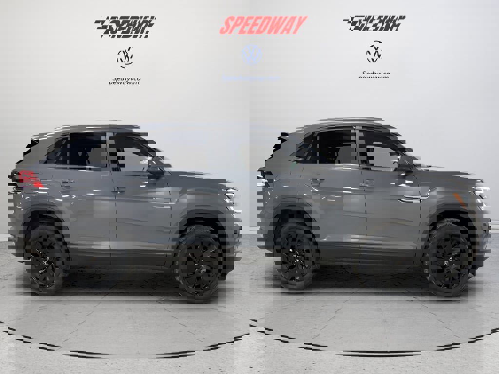 New 2026 Volkswagen Atlas Cross Sport SE image 8