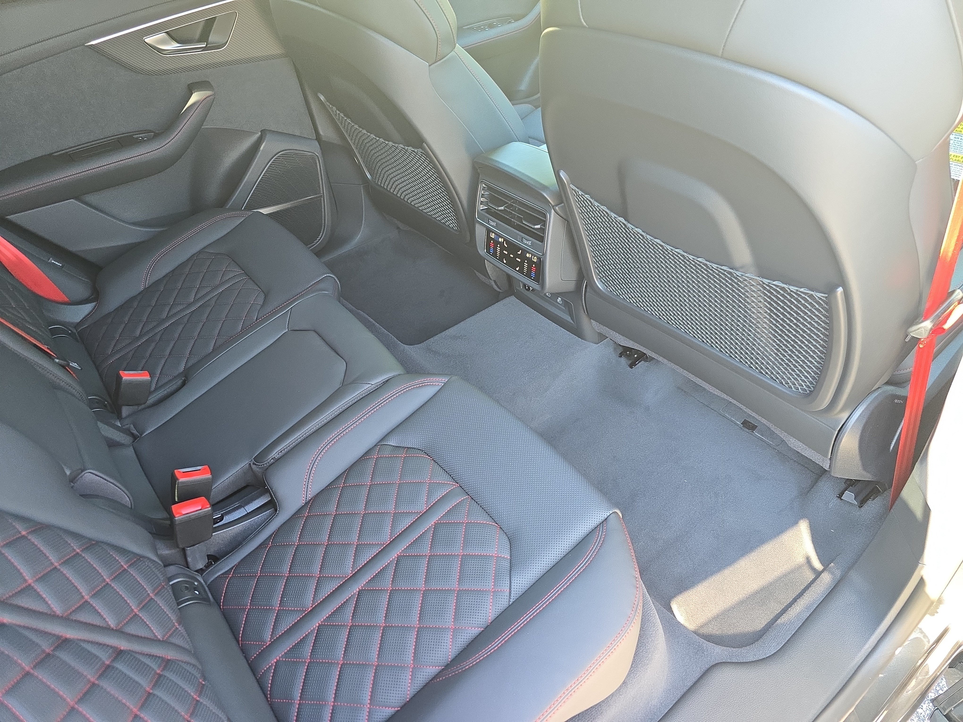New 2026 Audi SQ8 Prestige AWD/4WD image 11