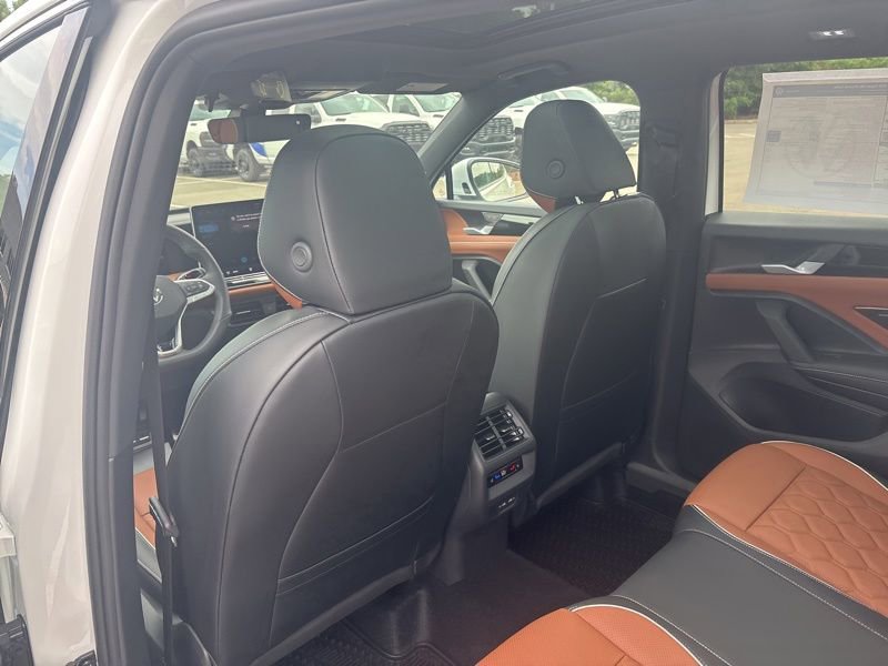 New 2026 Volkswagen Tiguan SEL R-Line AWD/4WD image 19