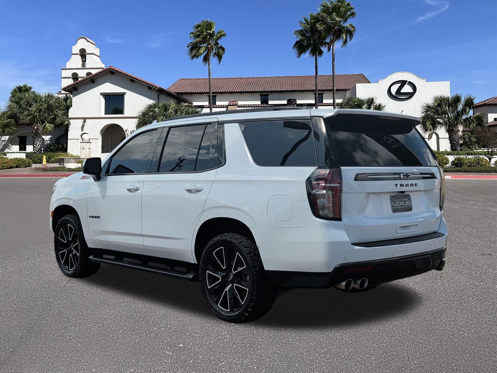 Used 2022 Chevrolet Tahoe Z71 w/ Z71 Off-Road Package AWD/4WD image 4