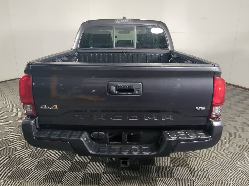 Used 2020 Toyota Tacoma SR AWD/4WD image 7