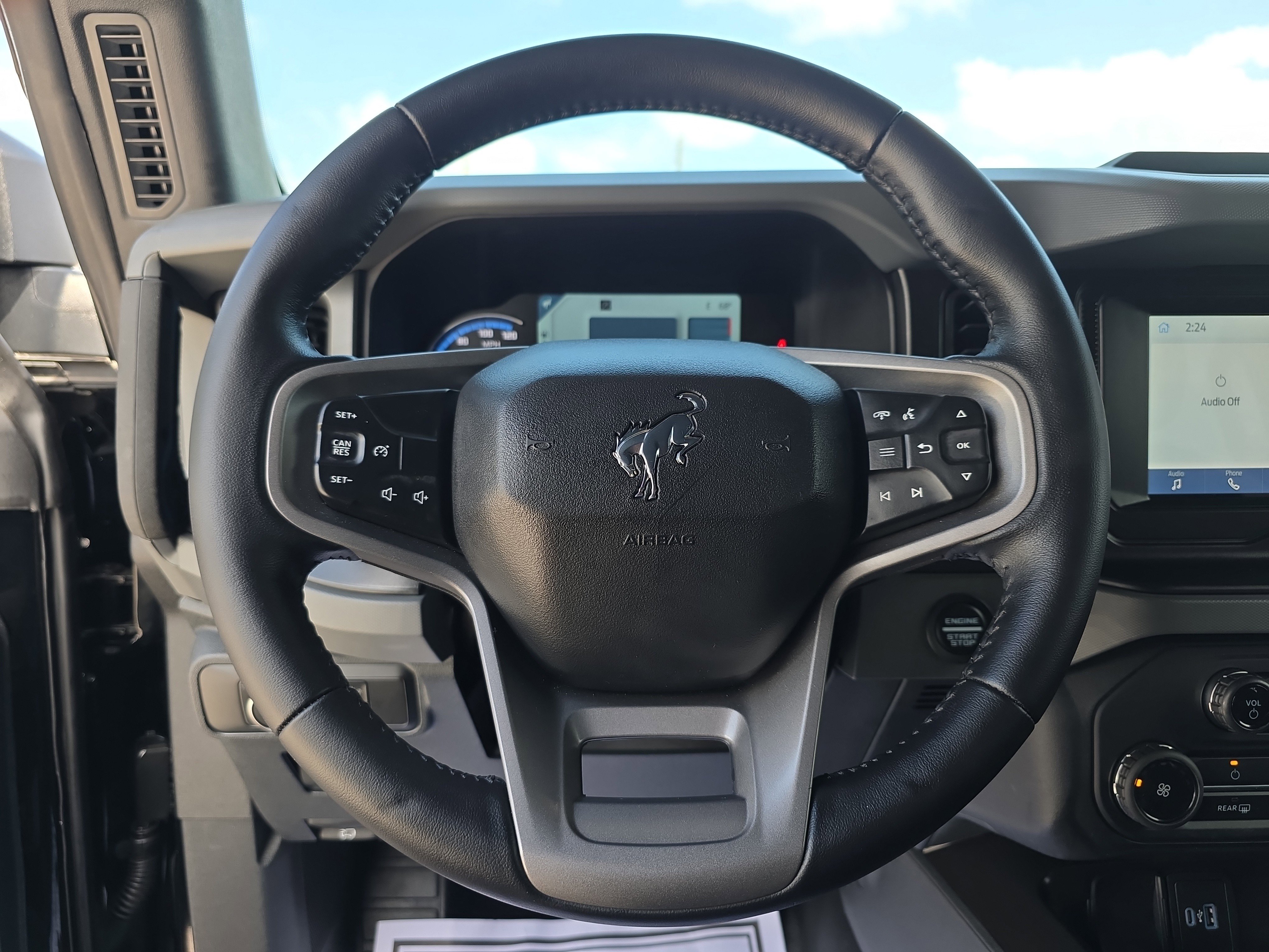 Used 2022 Ford Bronco Black Diamond image 28