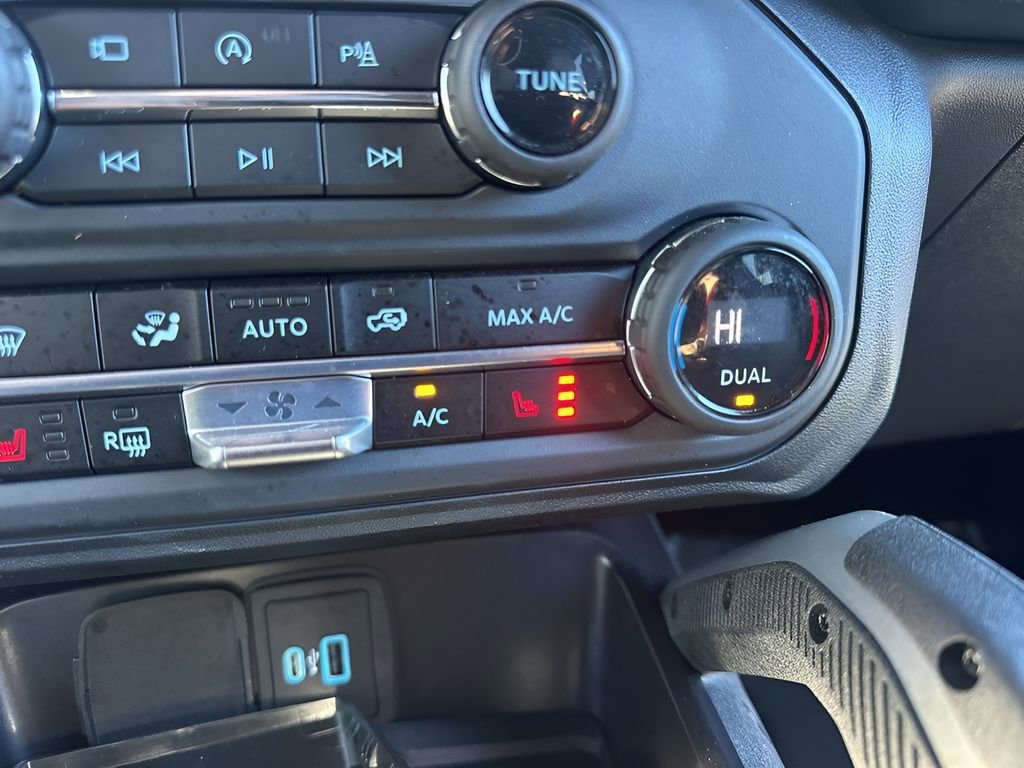 Used 2024 Ford Bronco Outer Banks image 21