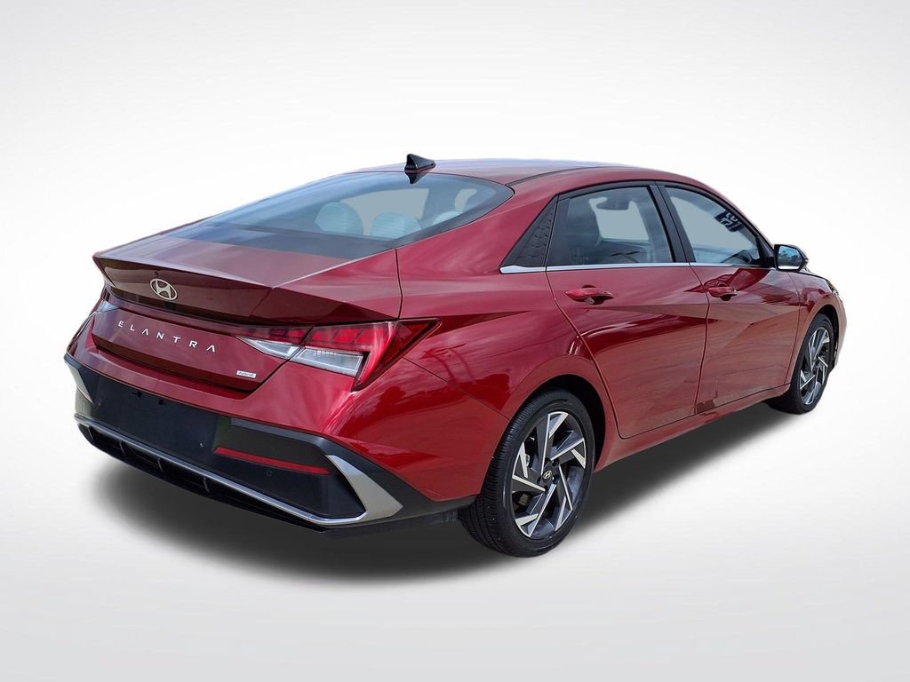 Used 2024 Hyundai Elantra Limited FWD image 6