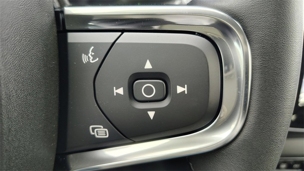 New 2026 Volvo XC40 B5 Ultra w/ Climate Package image 15