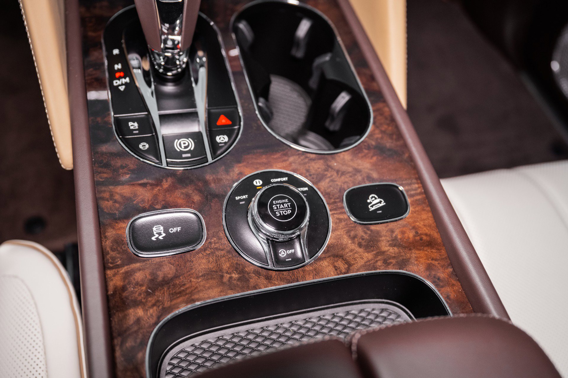 New 2025 Bentley Bentayga Extended Wheelbase image 54