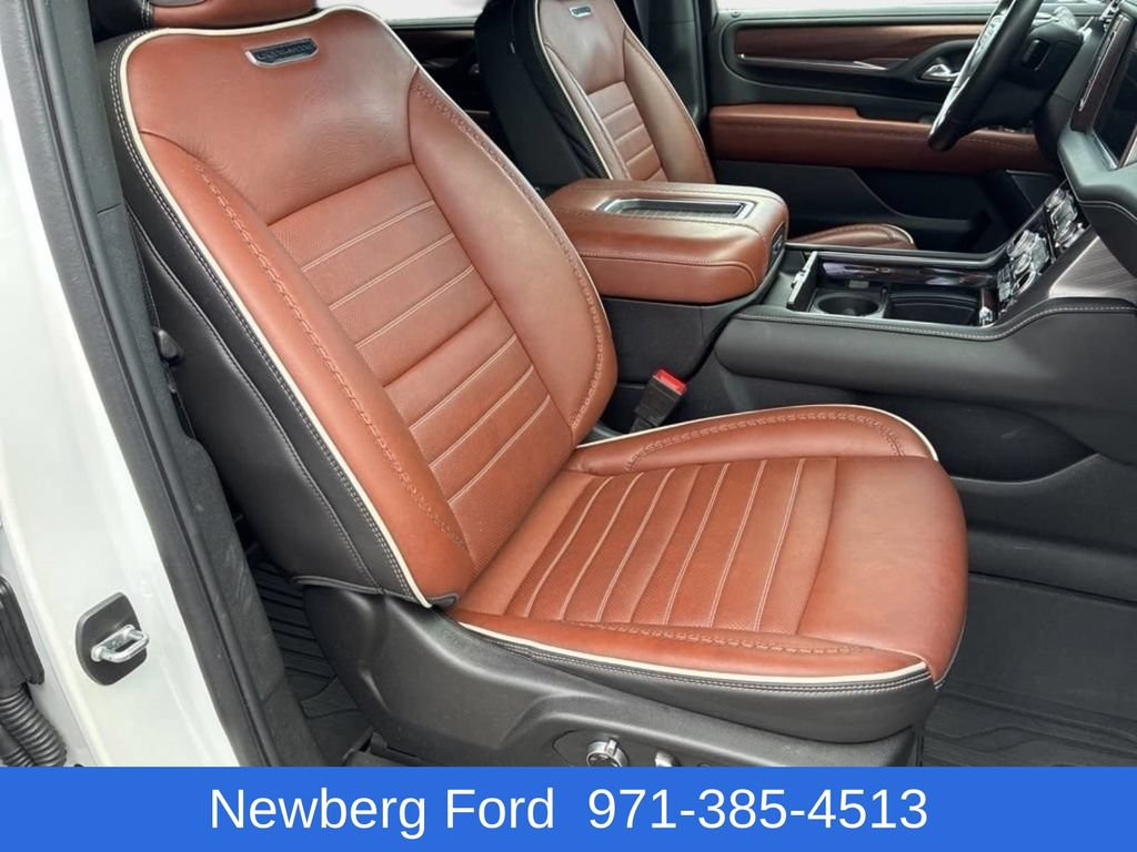 Used 2024 GMC Yukon XL Denali Ultimate AWD/4WD image 33