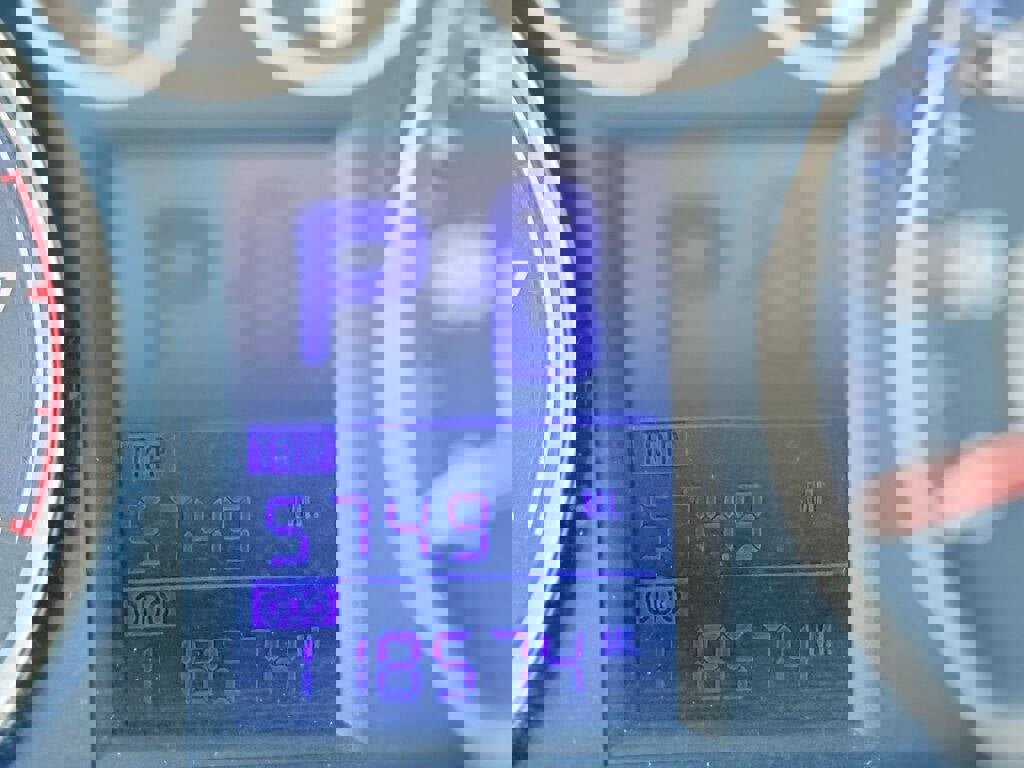 Used 2011 Hyundai Elantra GLS image 15