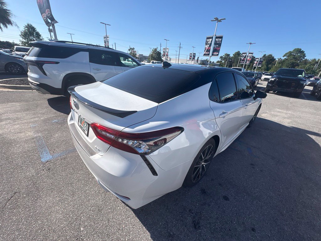 Used 2023 Toyota Camry XSE FWD image 16