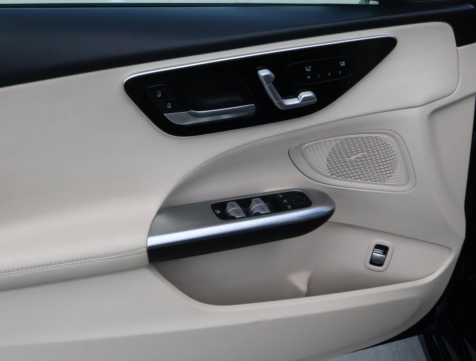 Used 2022 Mercedes-Benz C 300 4MATIC Sedan image 16