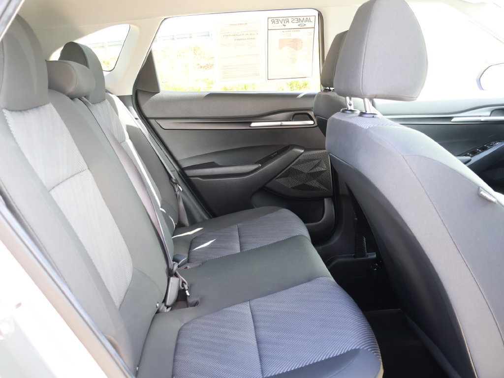 Used 2026 Kia Seltos LX FWD image 11