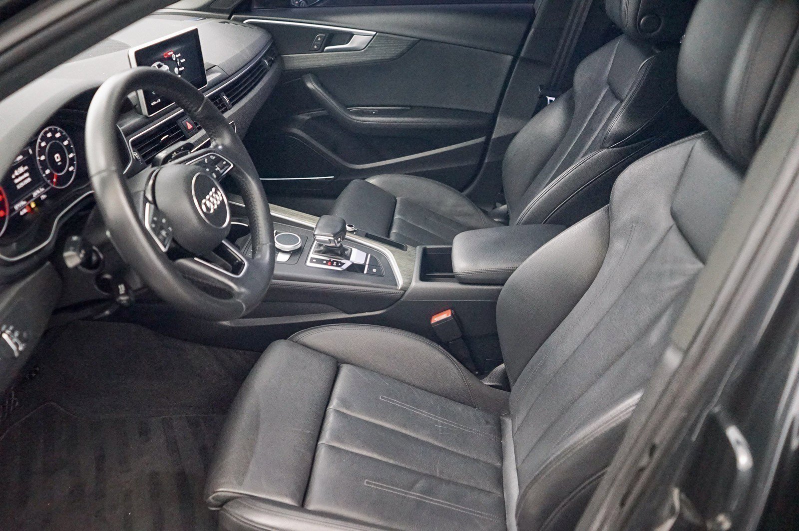 Used 2019 Audi A4 2.0T Premium Plus FWD image 32