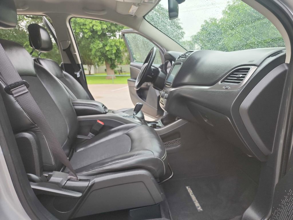 Used 2017 Dodge Journey Crossroad FWD image 39