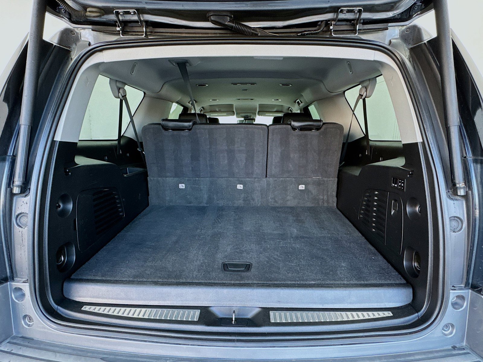 Used 2020 GMC Yukon XL Denali RWD image 17