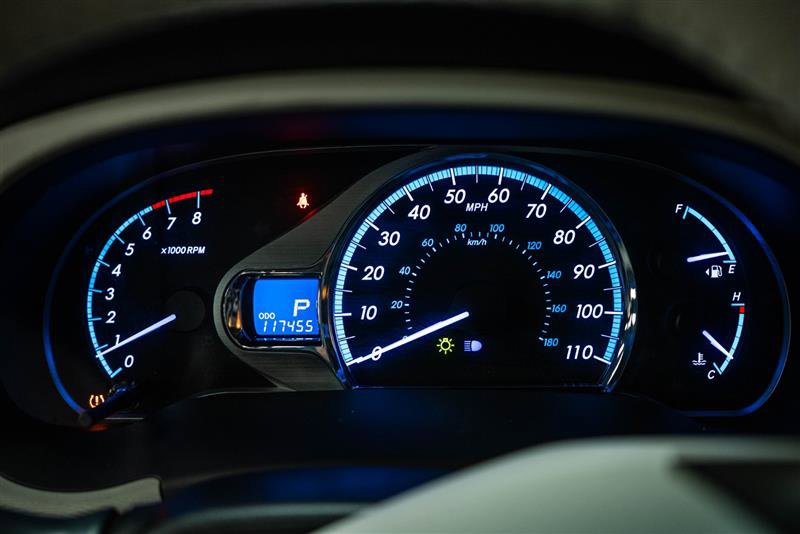 Used 2012 Toyota Sienna XLE image 18