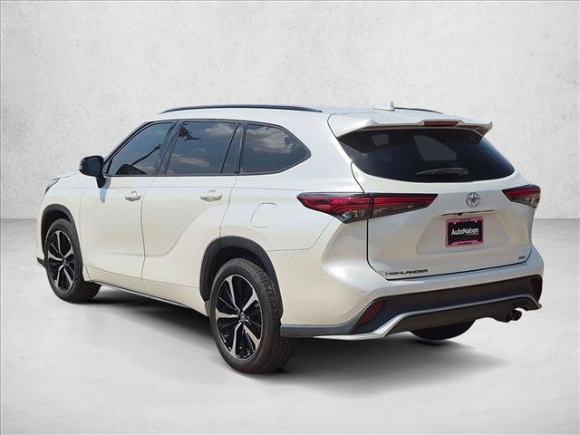 Used 2021 Toyota Highlander XSE FWD image 7