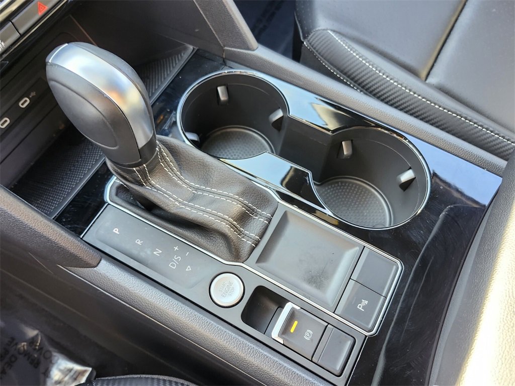 Used 2022 Volkswagen Atlas Cross Sport SE image 23