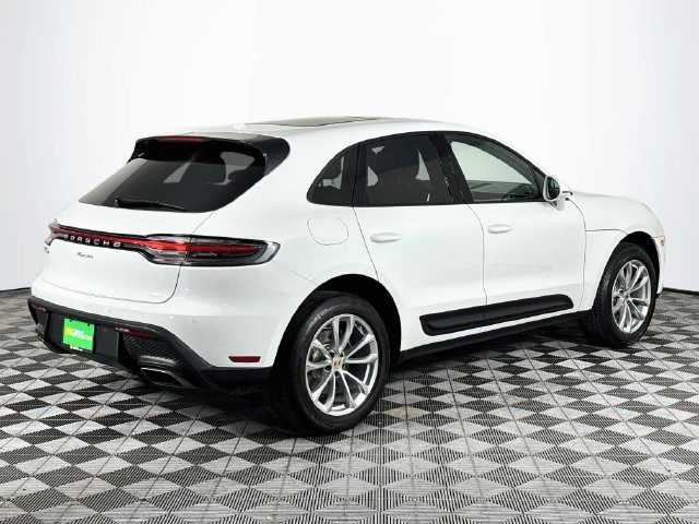 Used 2023 Porsche Macan AWD/4WD image 8